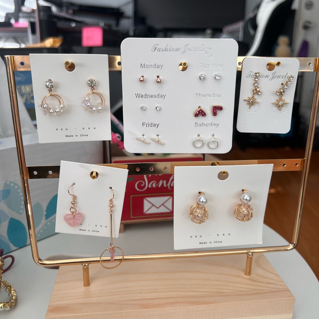 Lots Of Earrings Bundle